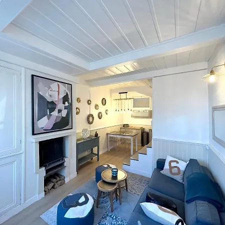 Holiday home Maison Chaleureuse A Avec Vue Sur La *
